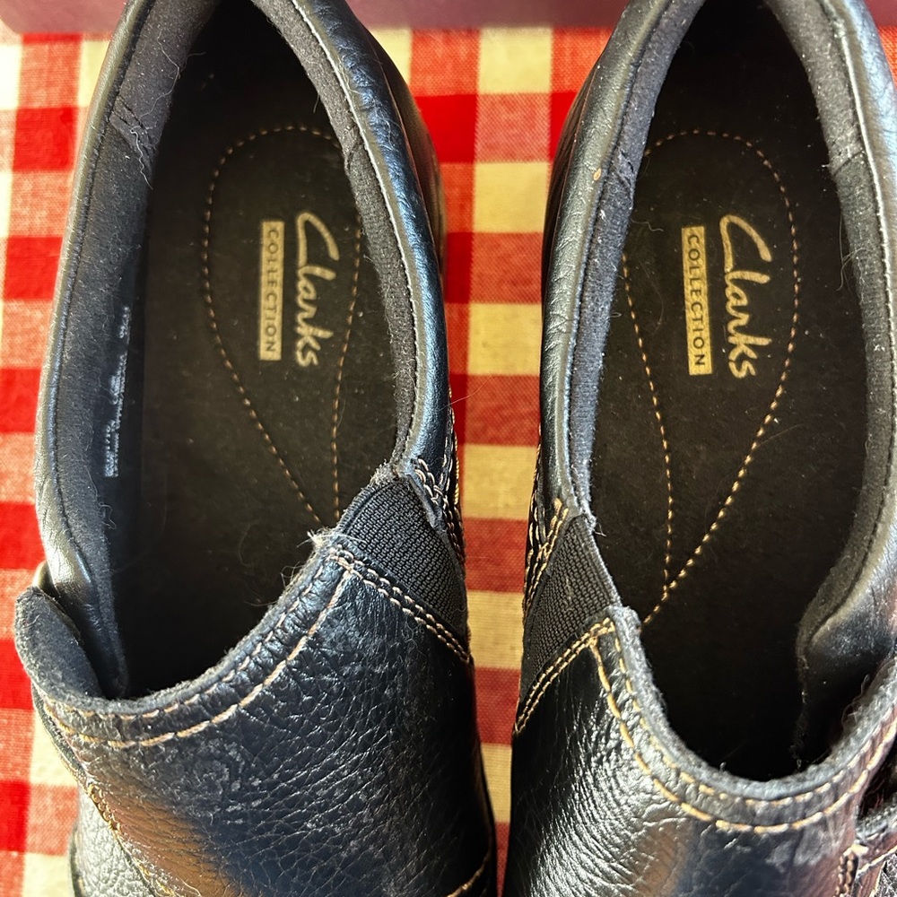 Clark’s Leather Comfy Stylish Slip Ons - Picture 7 of 8